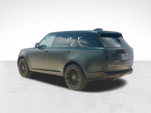 2025 Land Rover Range Rover P400 SE