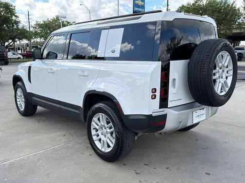 Fuji White 2024 Land Rover Defender 110 P300