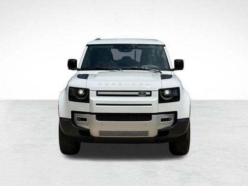 Fuji White 2024 Land Rover Defender 110 P300