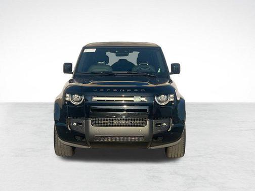 2025 Land Rover Defender 110 V8