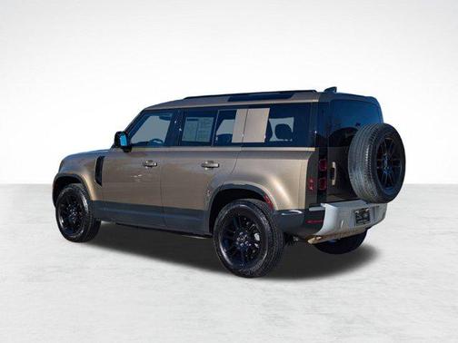 2025 Land Rover Defender 110 P300