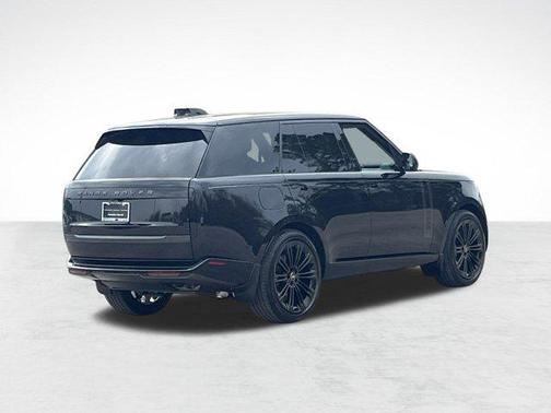 2025 Land Rover Range Rover P530 SE