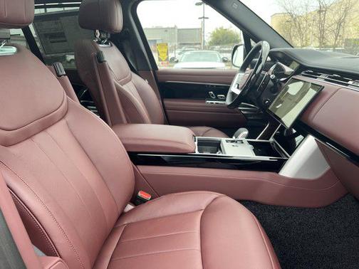 2025 Land Rover Range Rover P530 SE