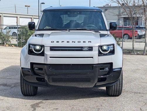 2026 Land Rover Defender P400 X-Dynamic SE