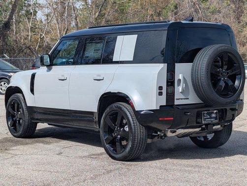 2026 Land Rover Defender P400 X-Dynamic SE