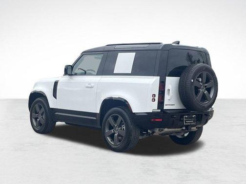2025 Land Rover Defender 90 P400 X-Dynamic SE