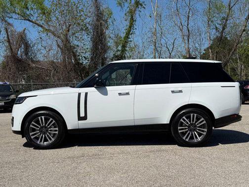2025 Land Rover Range Rover P530 SE