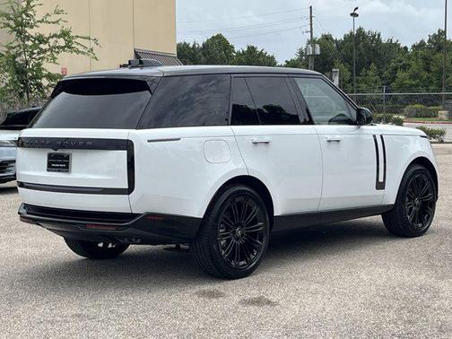 2025 Land Rover Range Rover P530 SE