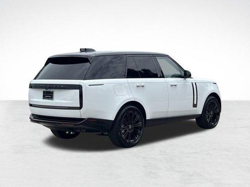 2025 Land Rover Range Rover P530 SE
