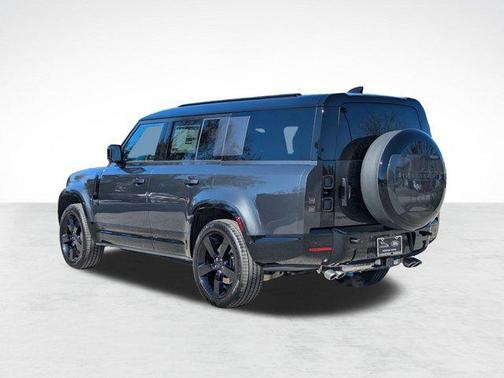 2026 Land Rover Defender V8