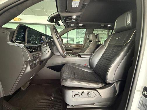 Crystal White Tricoat 2022 Cadillac Escalade Sport Platinum