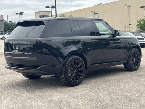 2025 Land Rover Range Rover P400 SE