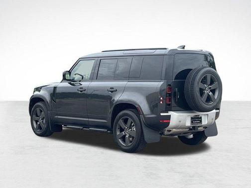 2025 Land Rover Defender 110 P300