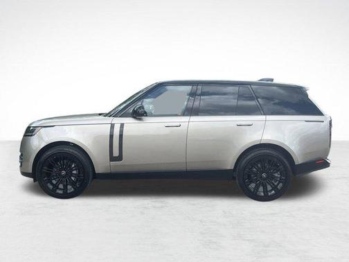 2025 Land Rover Range Rover P400 SE