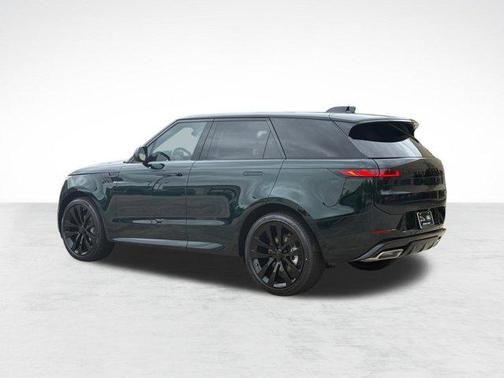 British Racing Green SV Bespoke Ultra Met Gloss 2026 Land Rover Range Rover Sport SE