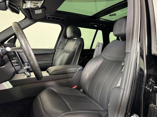Black 2024 Land Rover Range Rover P400 SE