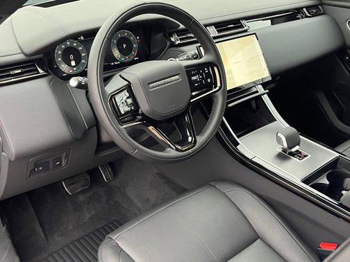 2026 Land Rover Range Rover Velar P400 Dynamic SE