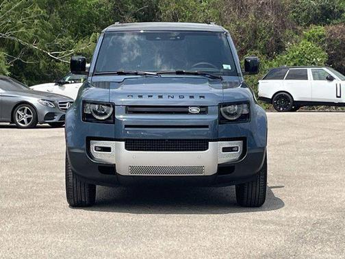 2025 Land Rover Defender 110 P300