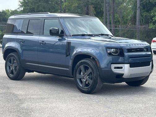2025 Land Rover Defender 110 P300