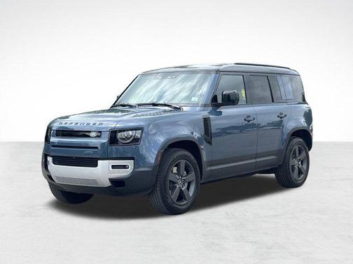 2025 Land Rover Defender 110 P300