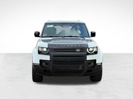 2024 Land Rover Defender 110 P400 X-Dynamic SE