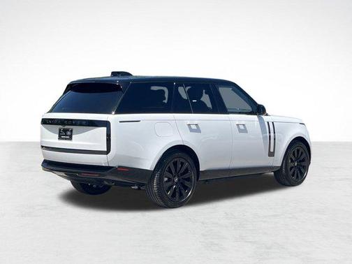 2025 Land Rover Range Rover P550e SE
