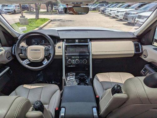 Gray 2018 Land Rover Discovery HSE
