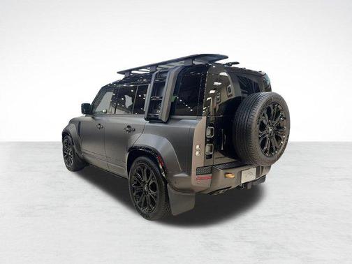 2025 Land Rover Defender P635 OCTA