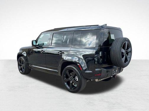 2026 Land Rover Defender P400 X-Dynamic SE