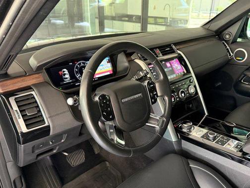 Black 2020 Land Rover Discovery HSE