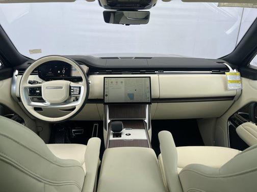 2025 Land Rover Range Rover P530 SE