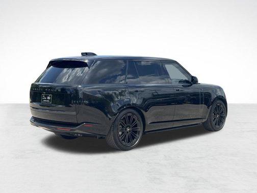 2025 Land Rover Range Rover P530 SE 7 Seat