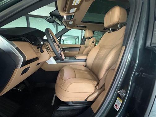 Belgravia Green Metallic 2026 Land Rover Range Rover P400 SE 7 Seat