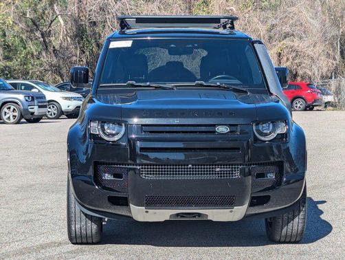 2022 Land Rover Defender 110 X-Dynamic SE