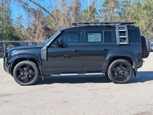 2022 Land Rover Defender 110 X-Dynamic SE