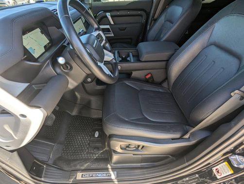 2022 Land Rover Defender 110 X-Dynamic SE