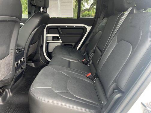 2024 Land Rover Defender 130 P400 S