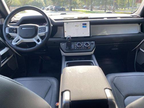 2024 Land Rover Defender 130 P400 S
