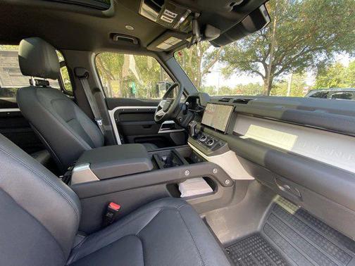 2024 Land Rover Defender 130 P400 S