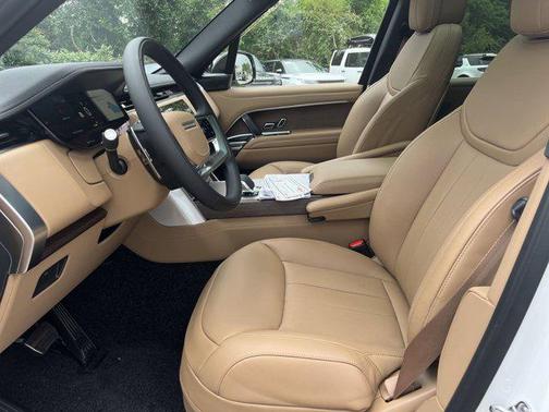 2025 Land Rover Range Rover P530 SE
