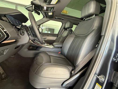 Varesine Blue Metallic 2026 Land Rover Range Rover Sport SE