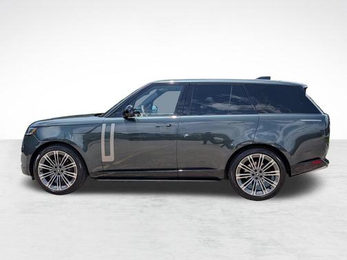 Green 2024 Land Rover Range Rover P400 SE