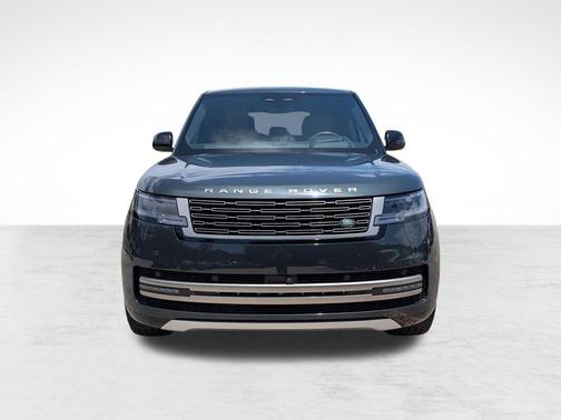 Green 2024 Land Rover Range Rover P400 SE