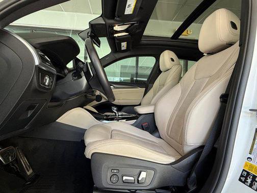 2022 BMW X4 xDrive30i