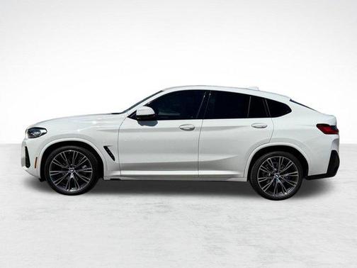 2022 BMW X4 xDrive30i