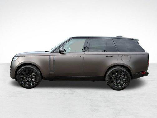 Tourmaline Brown SV Bespoke Ultra Metallic Satin 2026 Land Rover Range Rover P550e SE