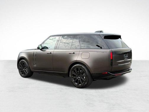 Tourmaline Brown SV Bespoke Ultra Metallic Satin 2026 Land Rover Range Rover P550e SE