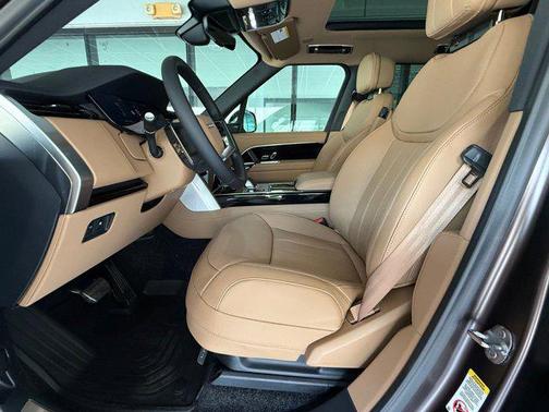 Tourmaline Brown SV Bespoke Ultra Metallic Satin 2026 Land Rover Range Rover P550e SE