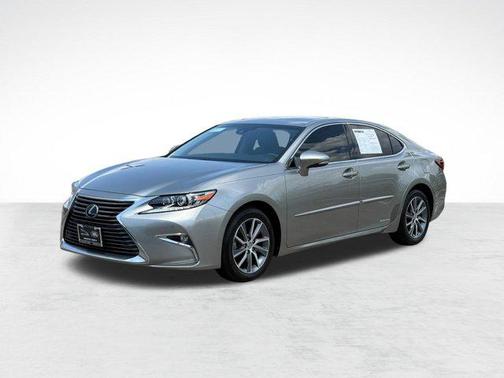 2016 Lexus ES 300h Base