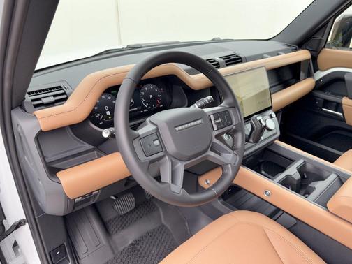 Fuji White 2026 Land Rover Defender P300 S